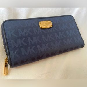 EUC Michael Kors Dark Blue long wallet
